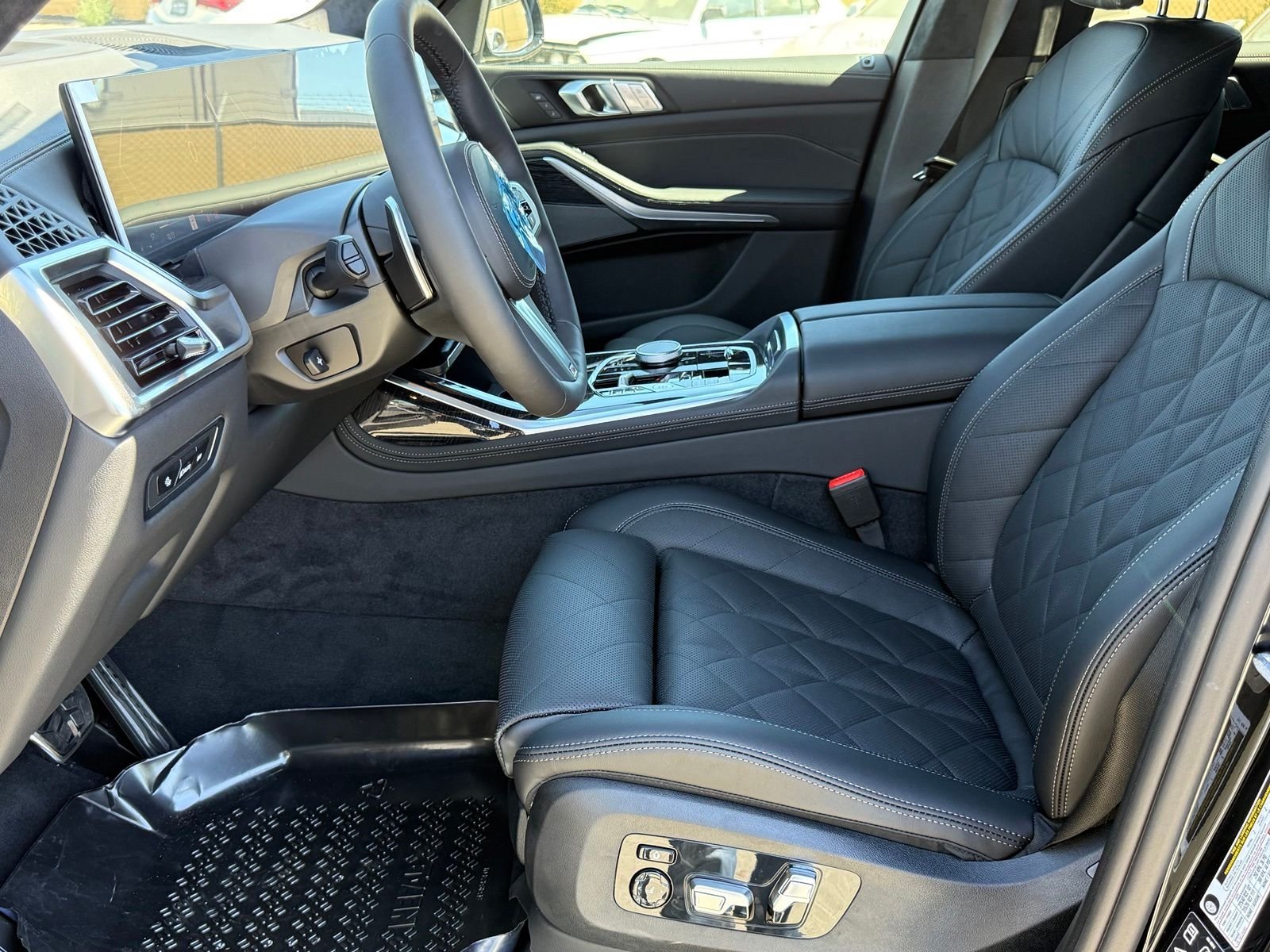 New 2027 Black Sapphire Metallic BMW xDrive40i image 21