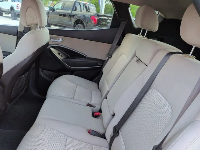 Used 2017 Red Hyundai 2.4 Base image 14