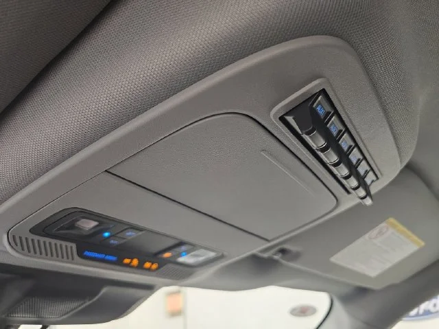 New 2027 Oxford White Ford F-350® XLT image 27
