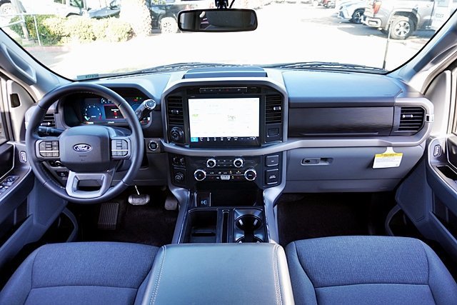 Used 2024 Gray Ford XLT image 27