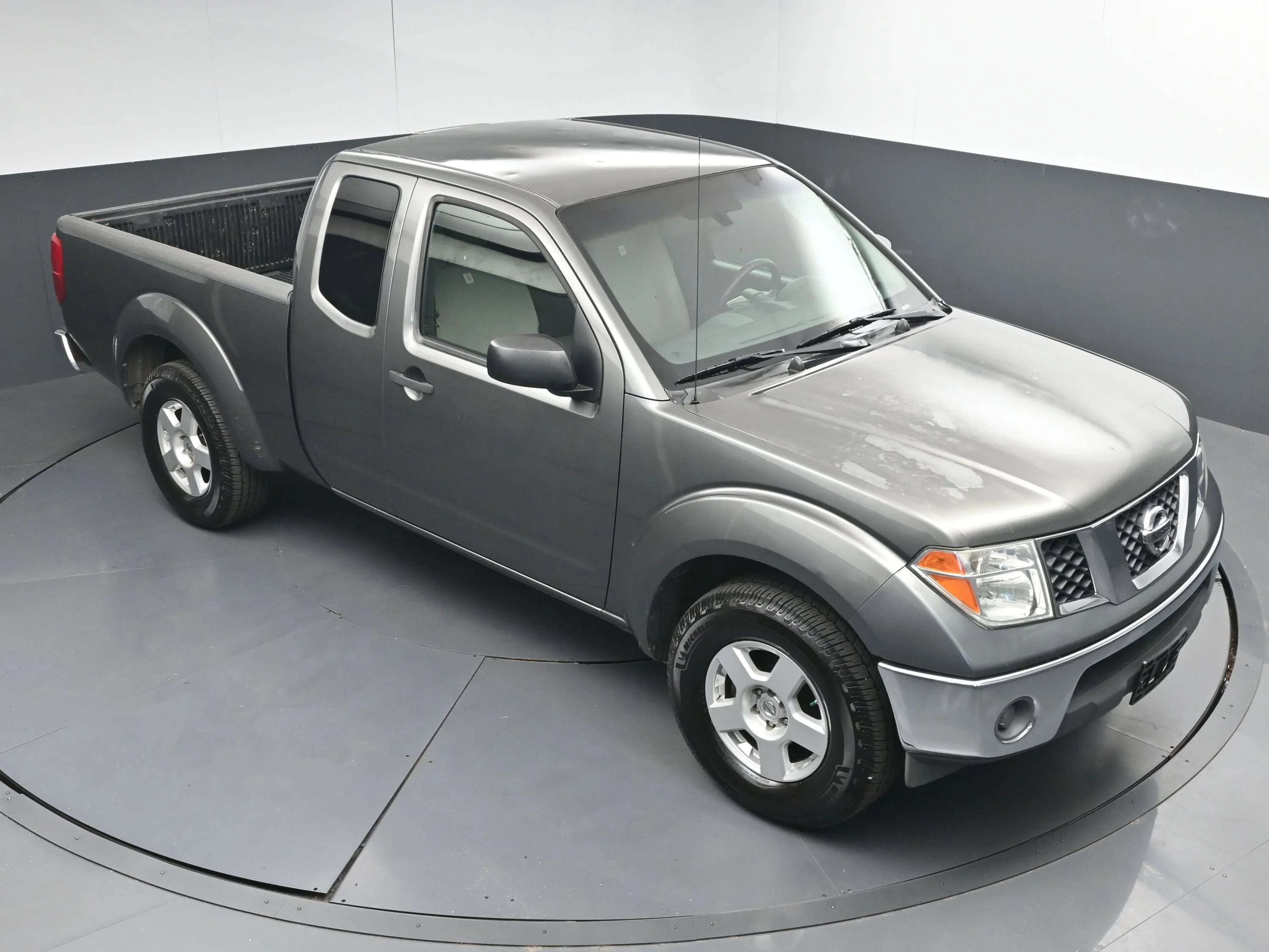 Used 2007 Storm Gray Nissan SE image 25