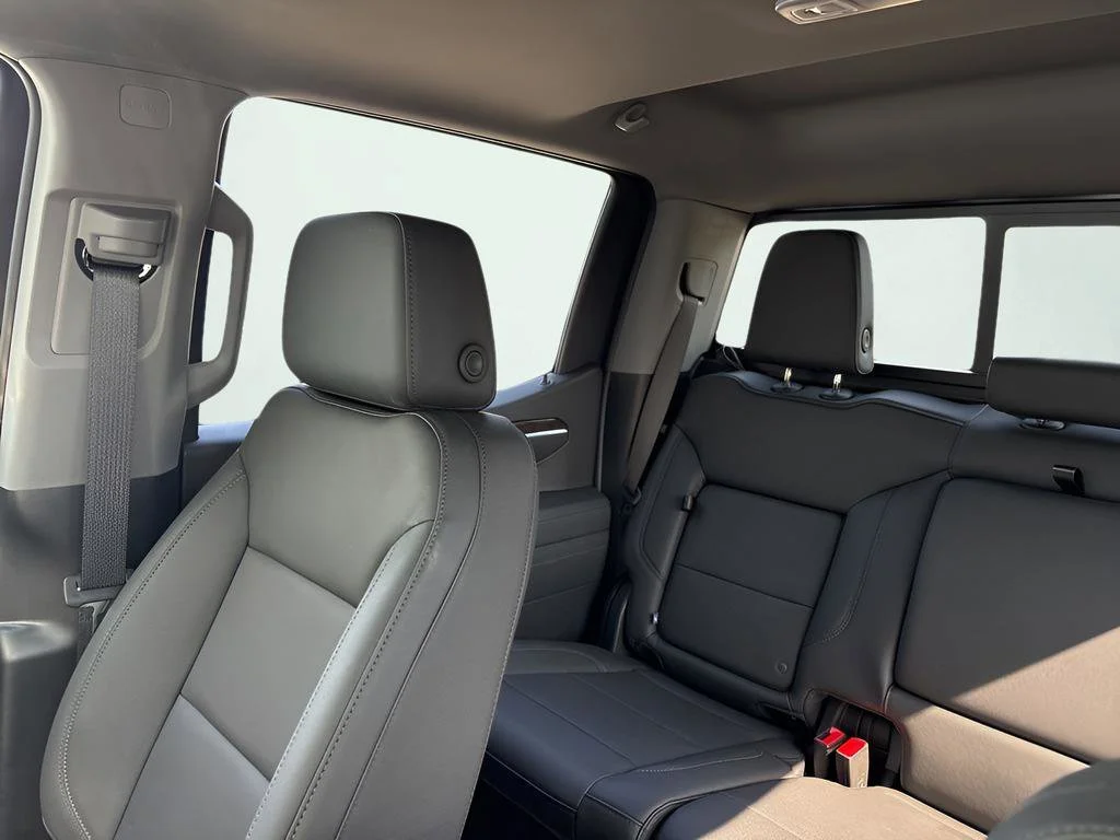 New 2026 Onyx Black GMC Elevation image 34