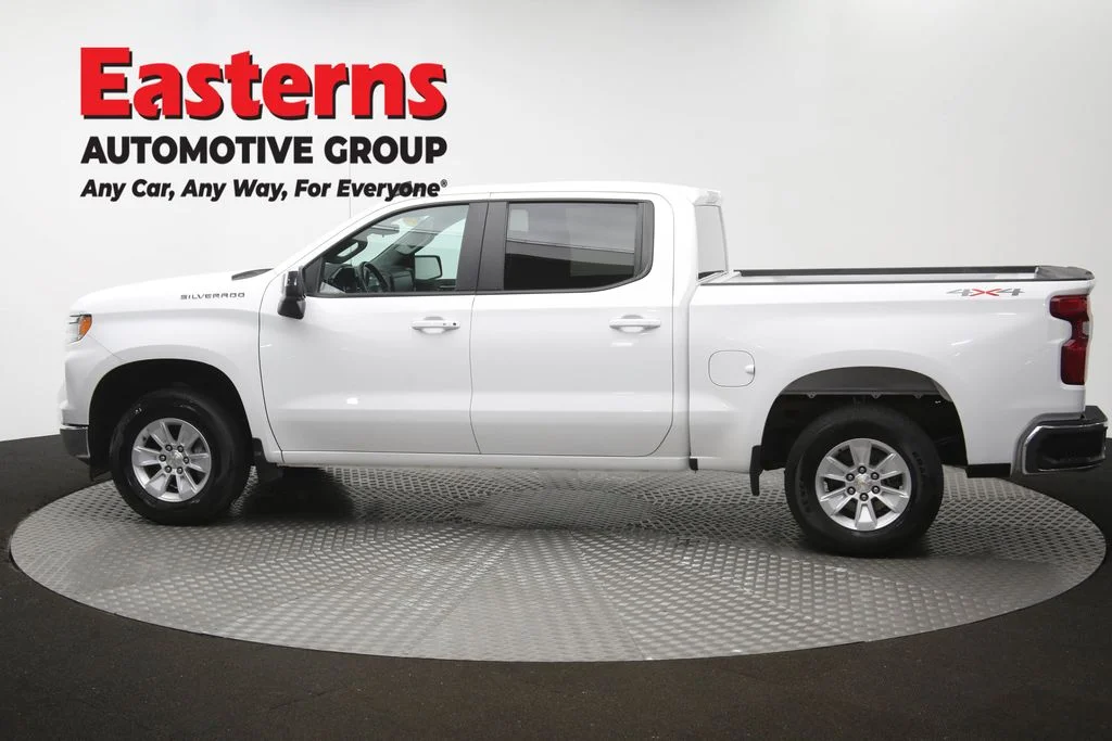 Used 2025 White Chevrolet LT image 62
