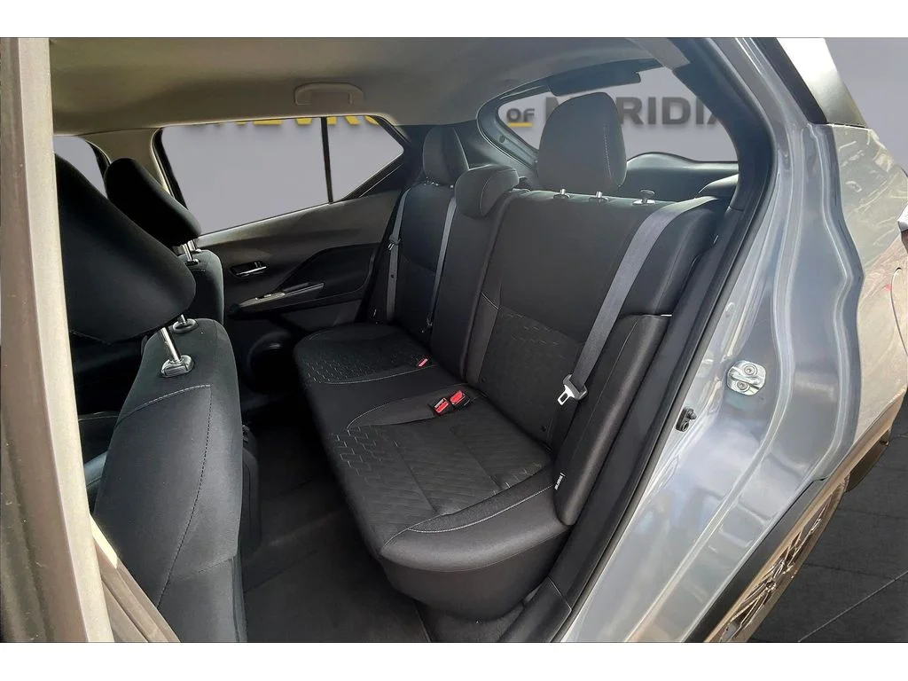 Used 2024 Gray Nissan SV image 18