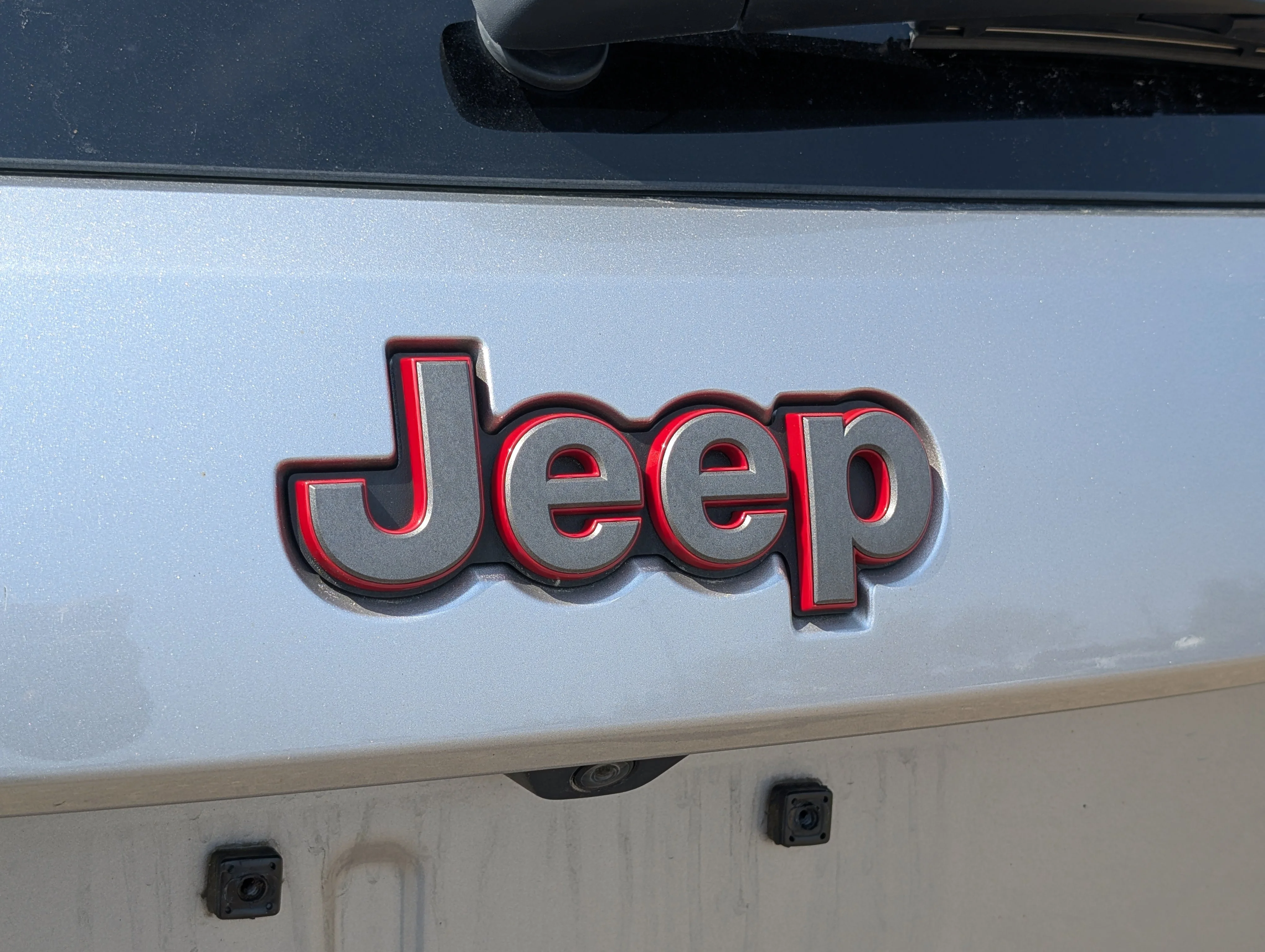 Used 2017 Billet Metallic Jeep Trailhawk image 14