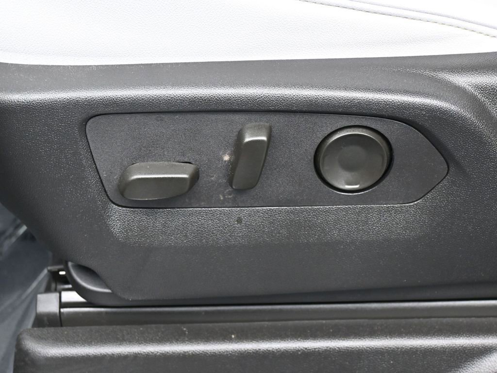 2025 Chevrolet Suburban Premier - Photo 12