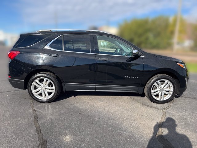 Used 2019 MOSAIC BLACK METALLIC Chevrolet Premier image 6