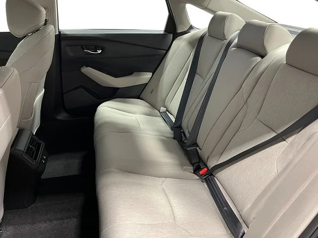 2025 Honda Accord SE - Photo 24