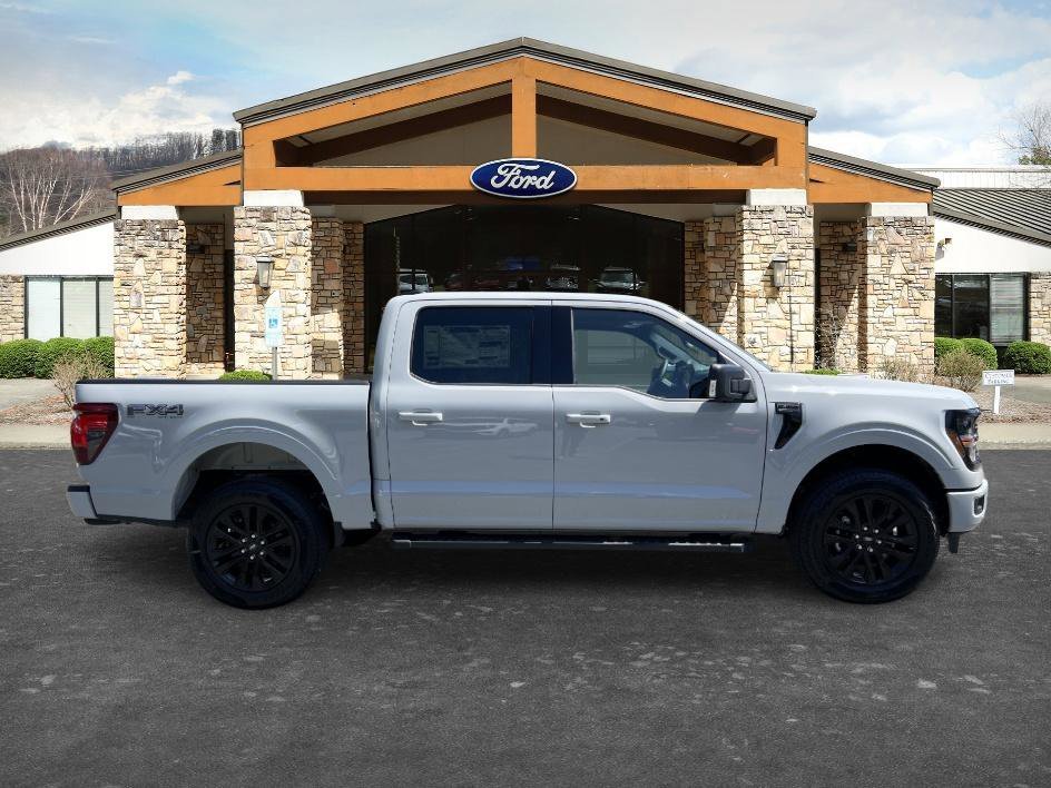 New 2026 Avalanche Ford XLT image 4