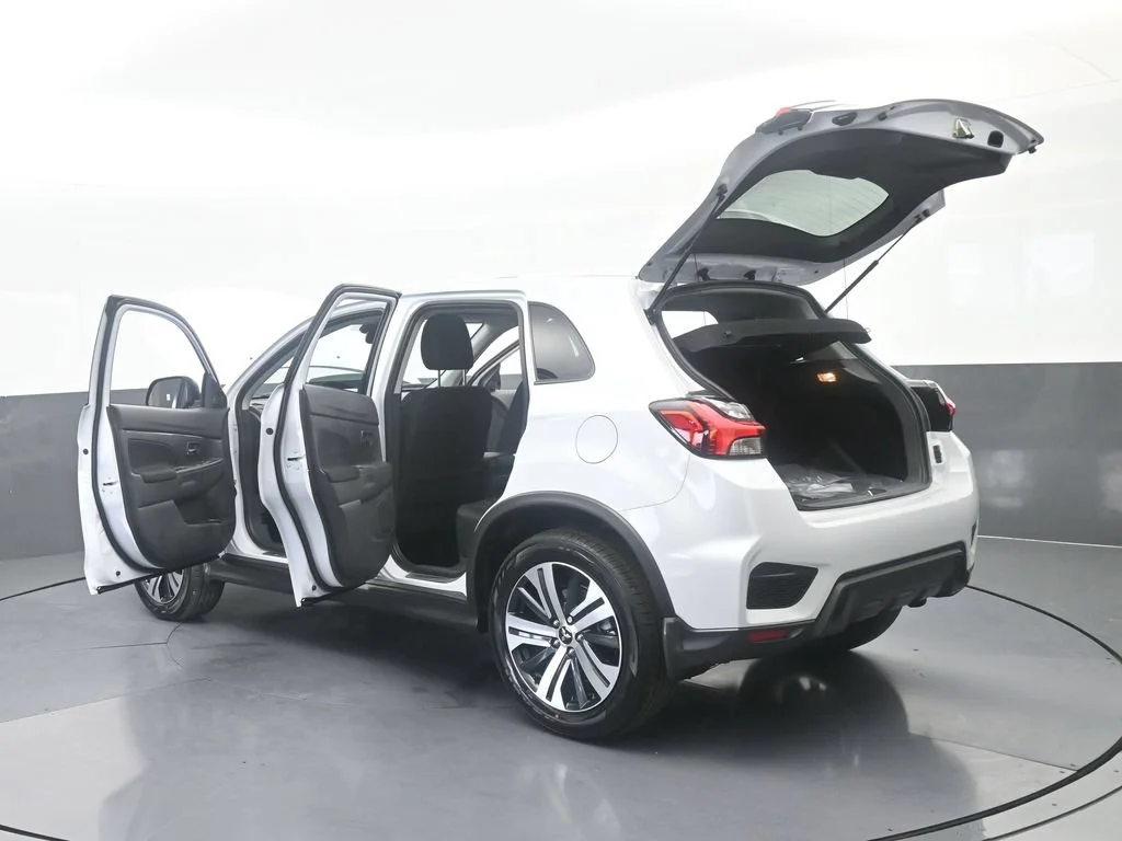 New 2027 White Diamond Mitsubishi 2.0 ES 2WD image 68