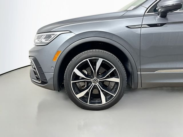 Used 2023 Gray Volkswagen 2.0T SEL R-Line image 32