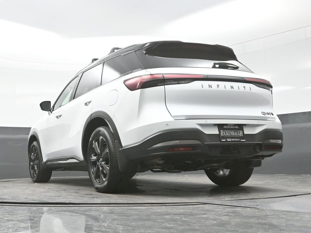New 2027 2T RAD WHT INFINITI Autograph AWD image 35