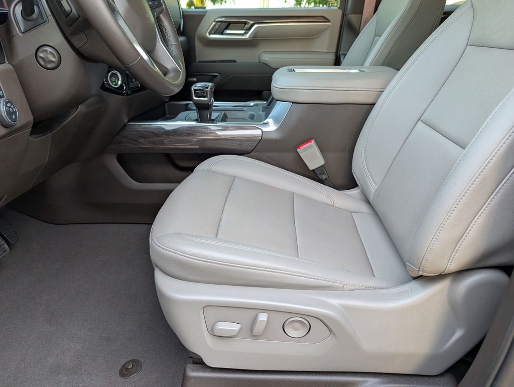 Used 2022 Silver Chevrolet LTZ image 16