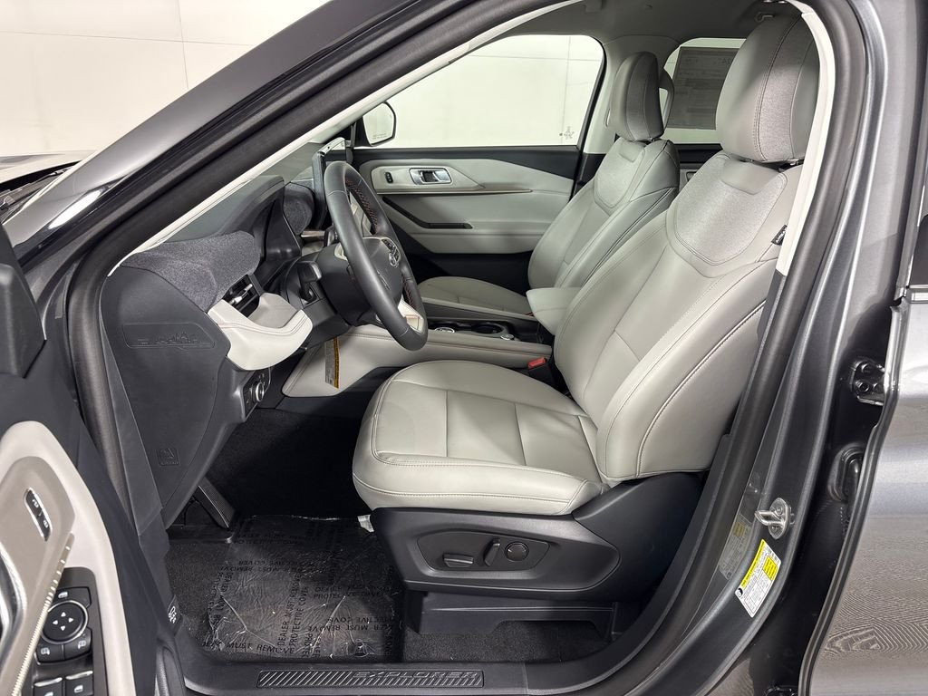 New 2026 Gray Ford Active image 27