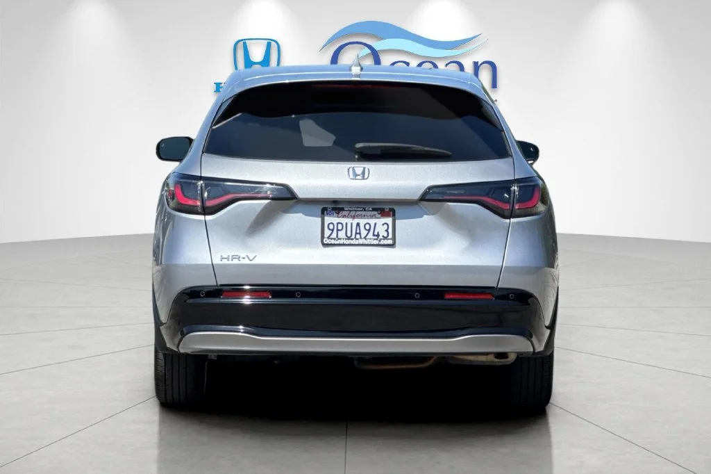 Certified Used 2025 Lunar Silver Metallic Honda EX-L image 5