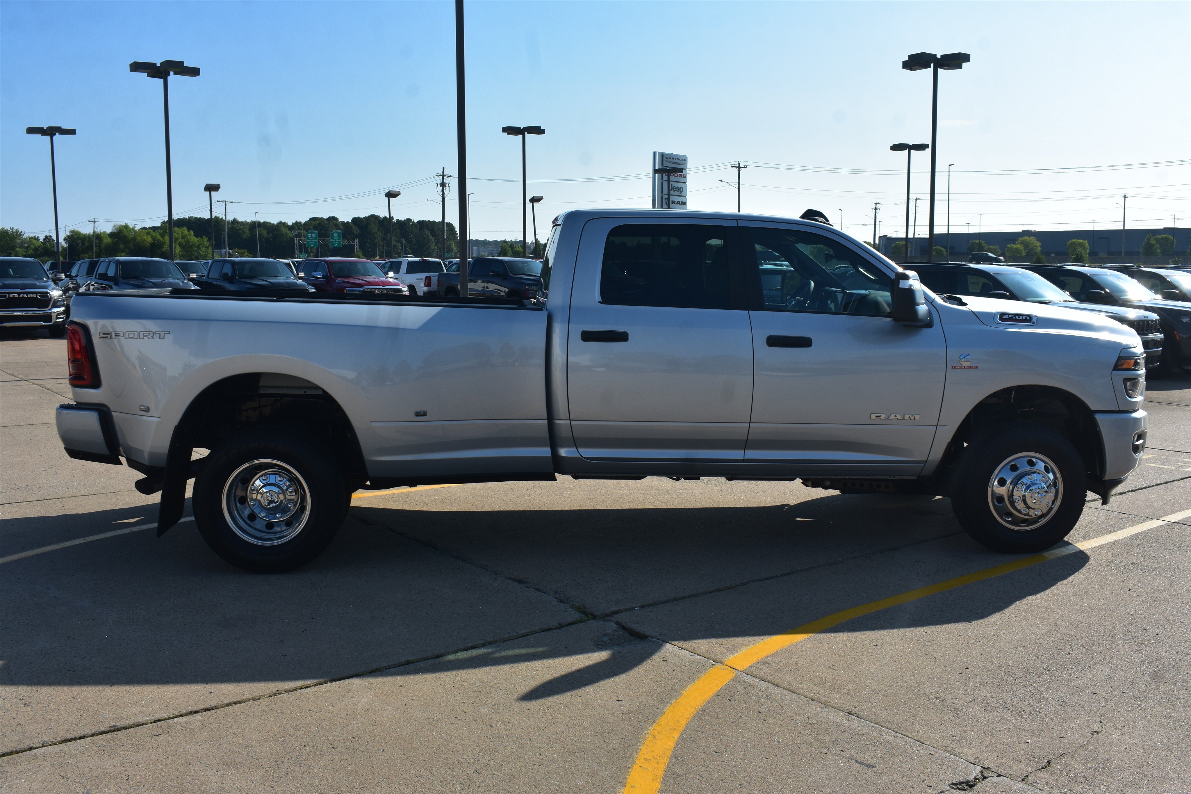 New 2026 Silver-Zynith Exterior Paint RAM Big Horn image 4