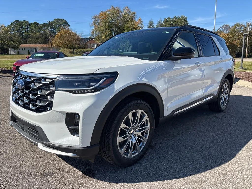 New 2026 White Ford Platinum image 4