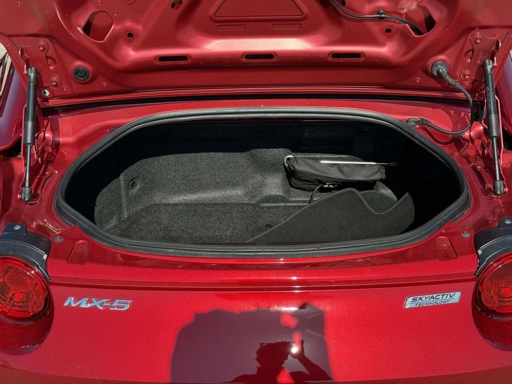 Used 2017 Red Metallic Mazda Grand Touring image 27