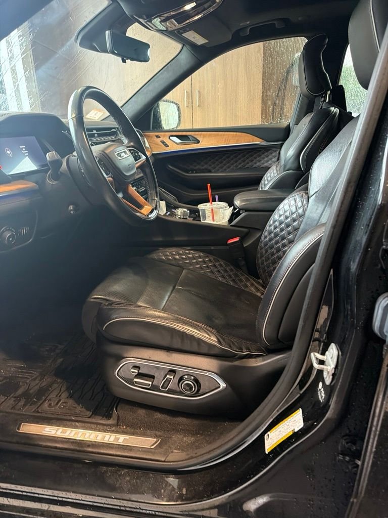 Used 2021 Black Jeep Summit image 3