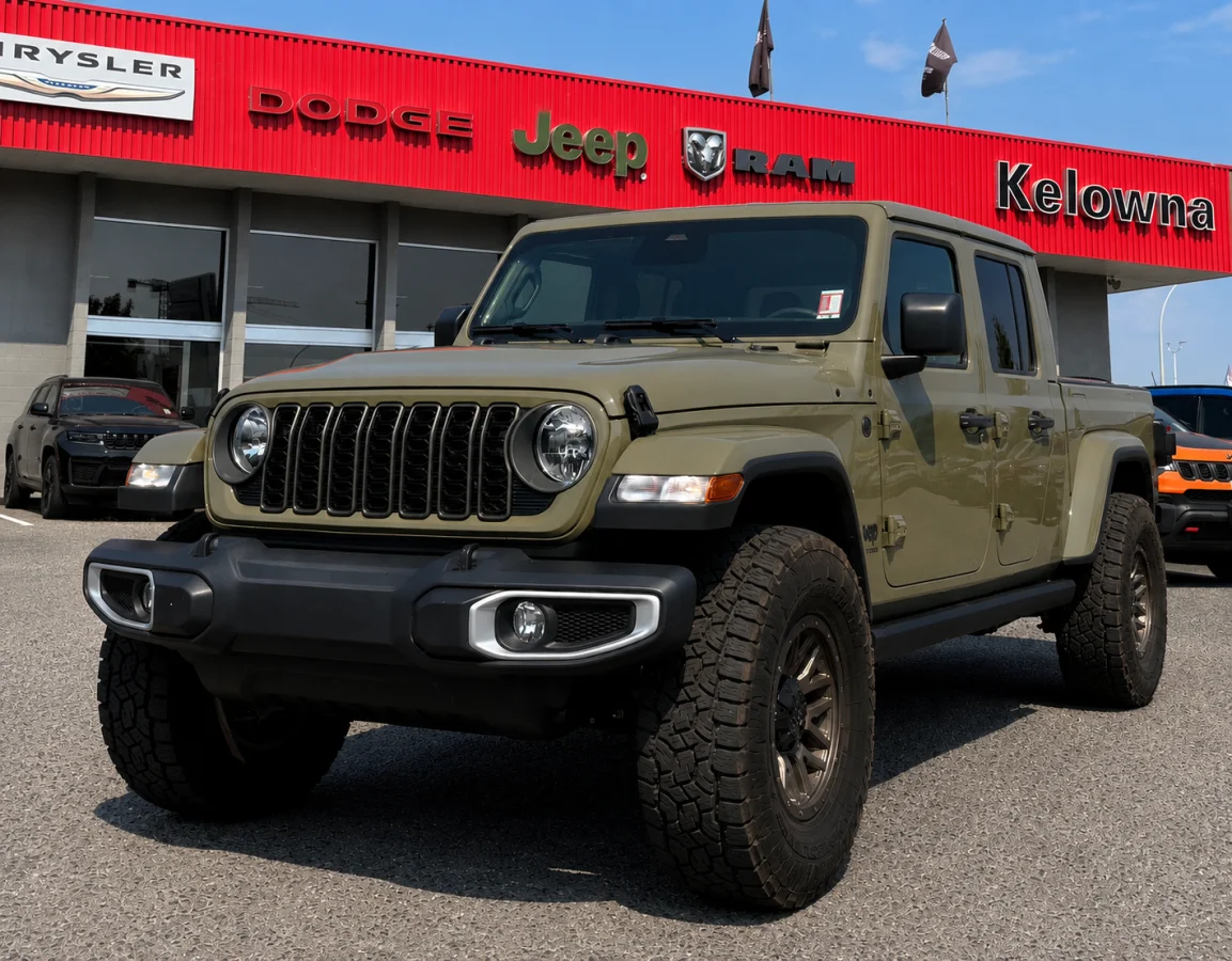 New 2026 41 (pj5) Jeep Sport S image 1