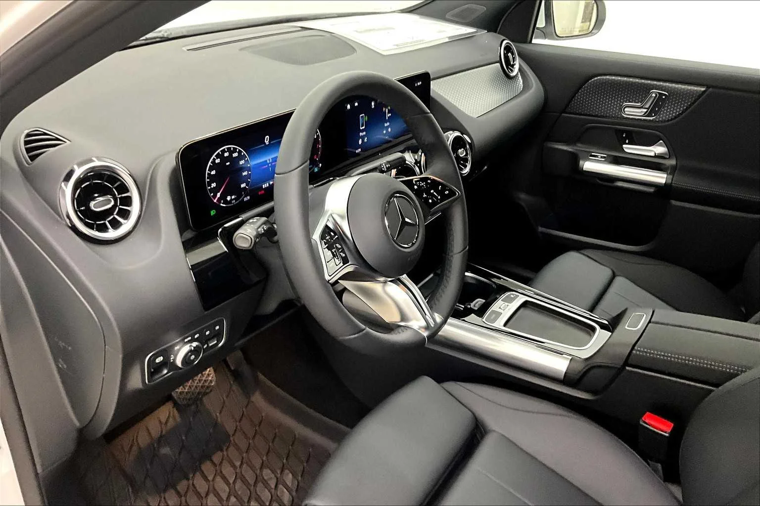 New 2026 Polar White Mercedes-Benz GLA 250 image 8