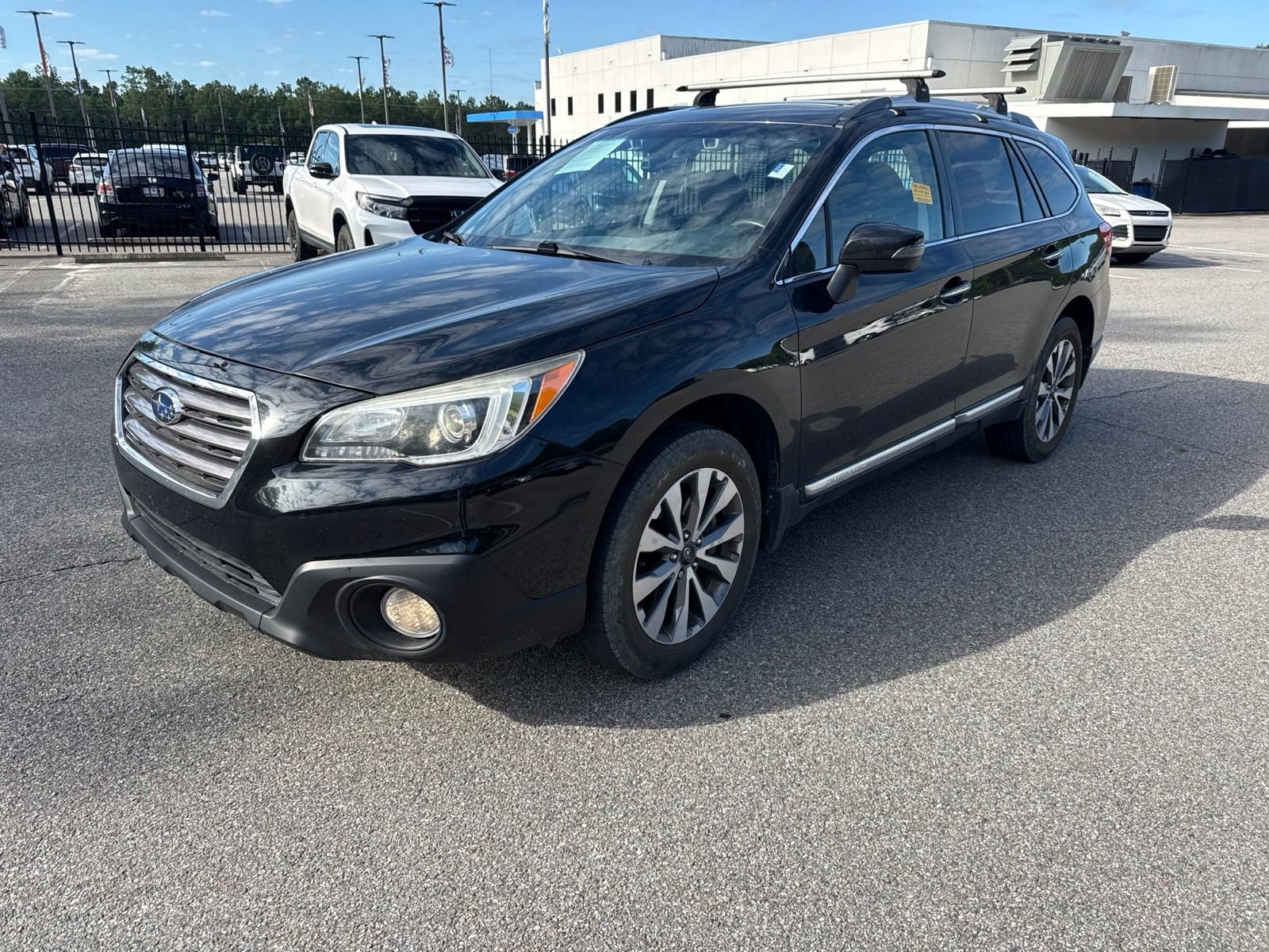 2017 Subaru Outback 3.6R Touring's photo