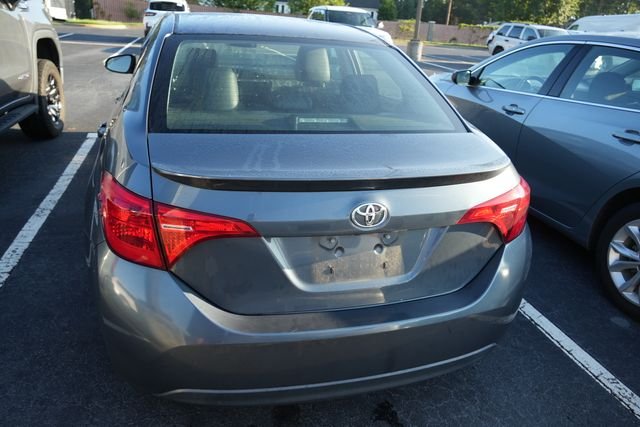 Used 2017 Gray Toyota SE image 5