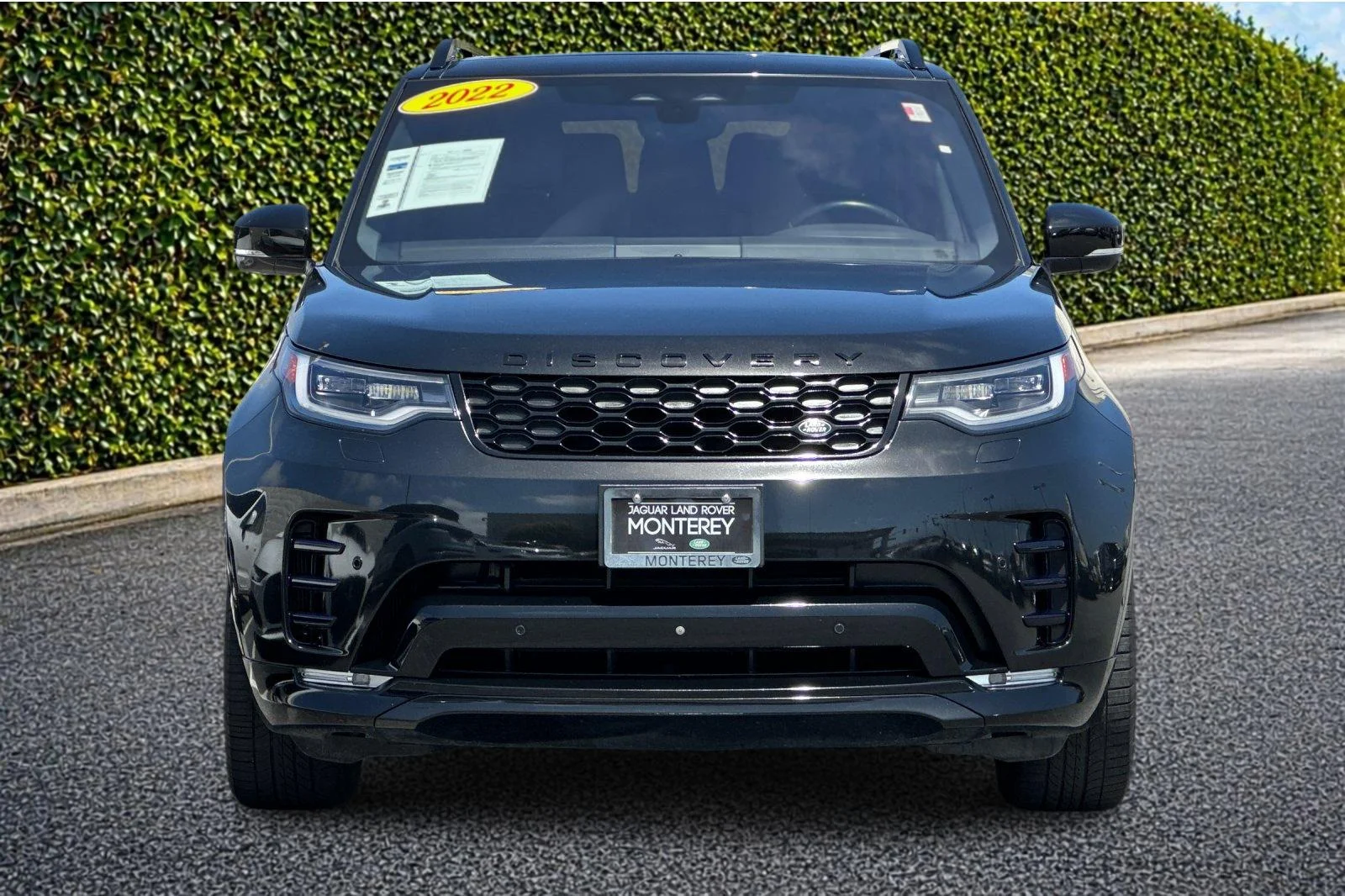 Used 2022 Santorini Black Metallic Land Rover S R-Dynamic image 9