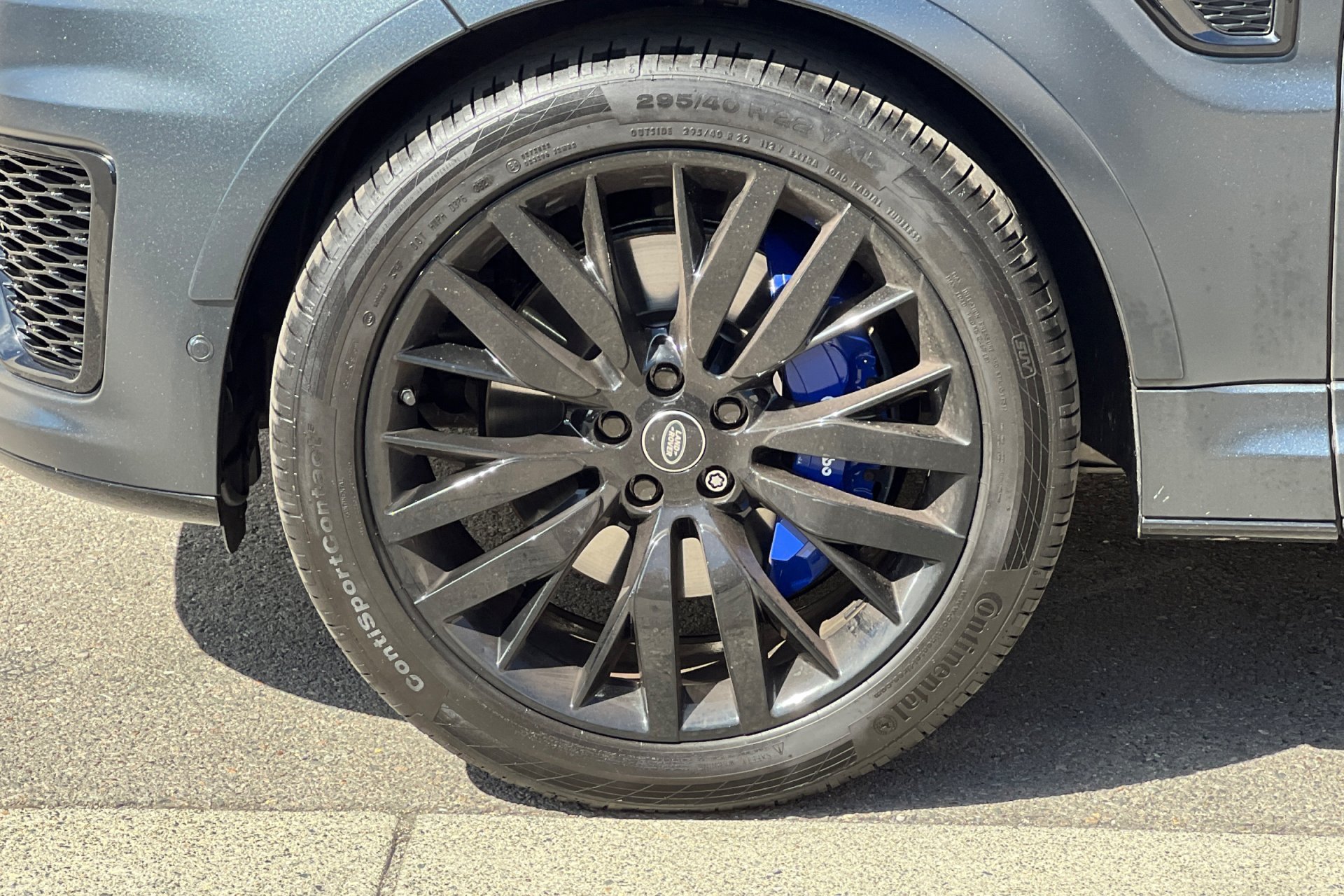 Used 2017 Borealis Black Metallic Land Rover SVR image 11