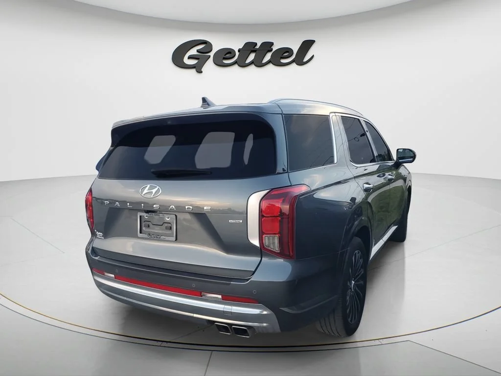 Used 2024 Gray Hyundai Calligraphy image 3