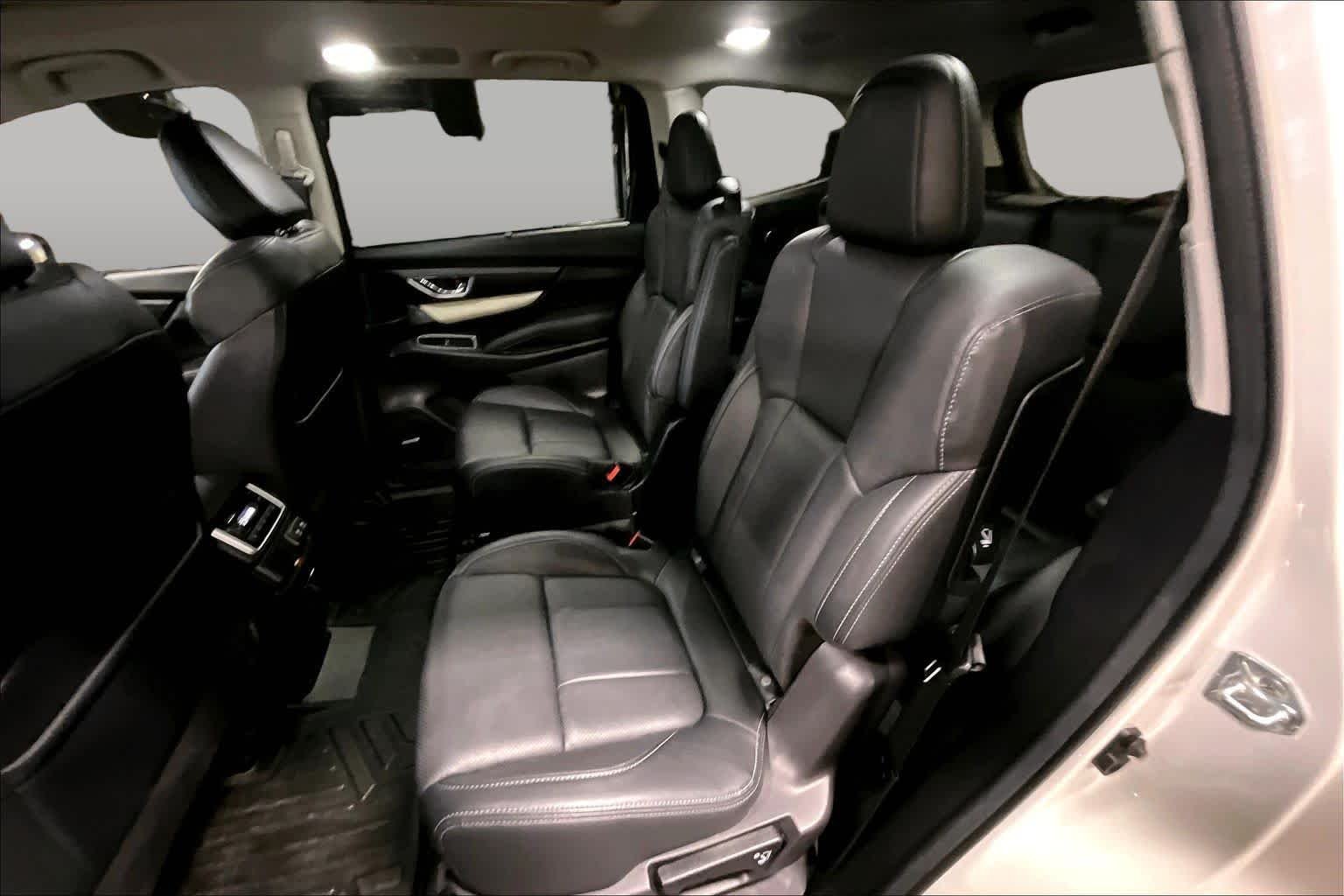 Used 2022 Crystal White Pearl Subaru Limited image 19