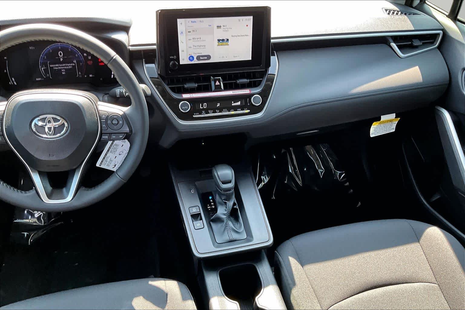 Used 2026 Wind Chill Pearl Toyota LE image 7