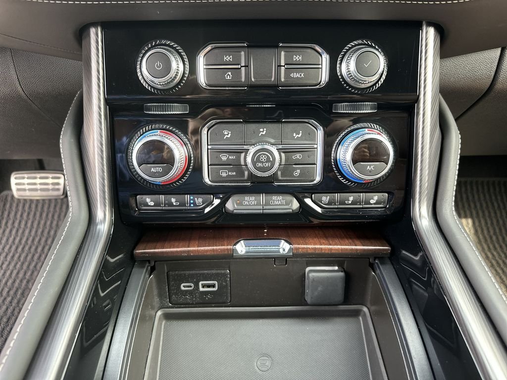 2024 GMC Yukon Denali Ultimate - Photo 35