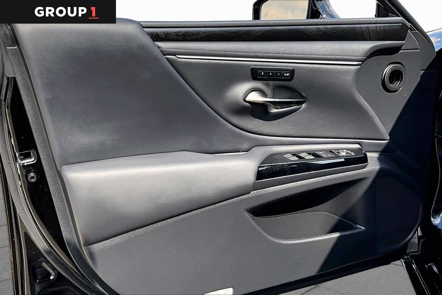 Certified Used 2024 OBSIDIAN Lexus  image 19