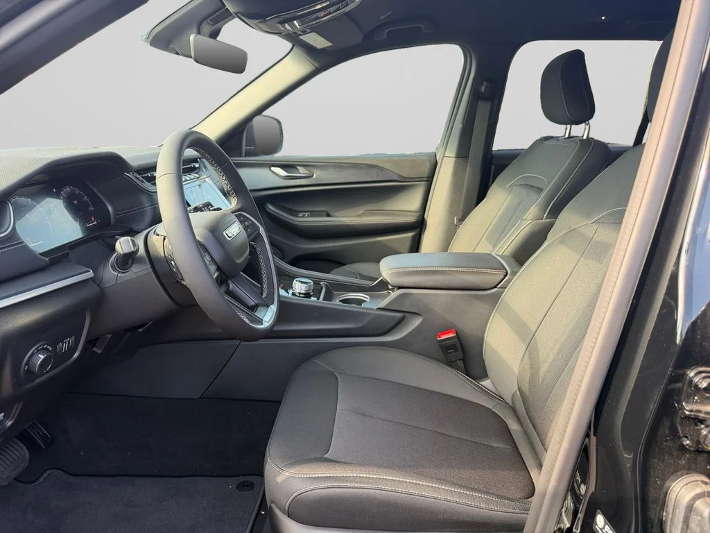 2025 Jeep Grand Cherokee Laredo - Photo 10