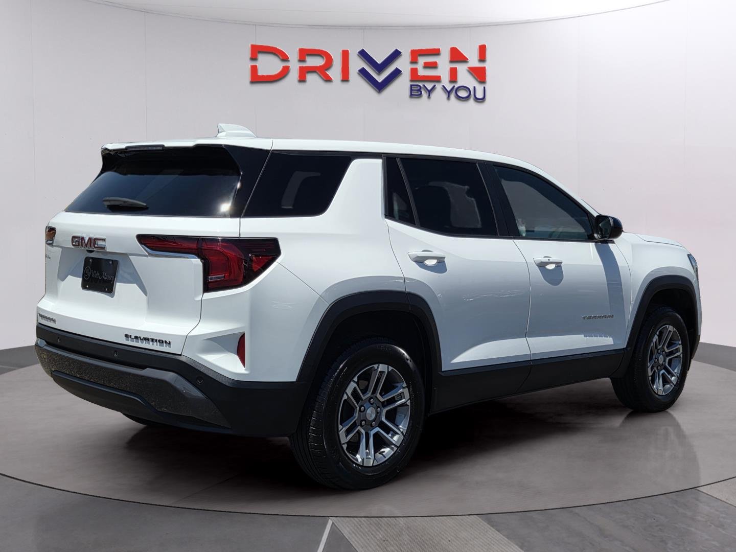Used 2026 Summit White GMC FWD Elevation image 5
