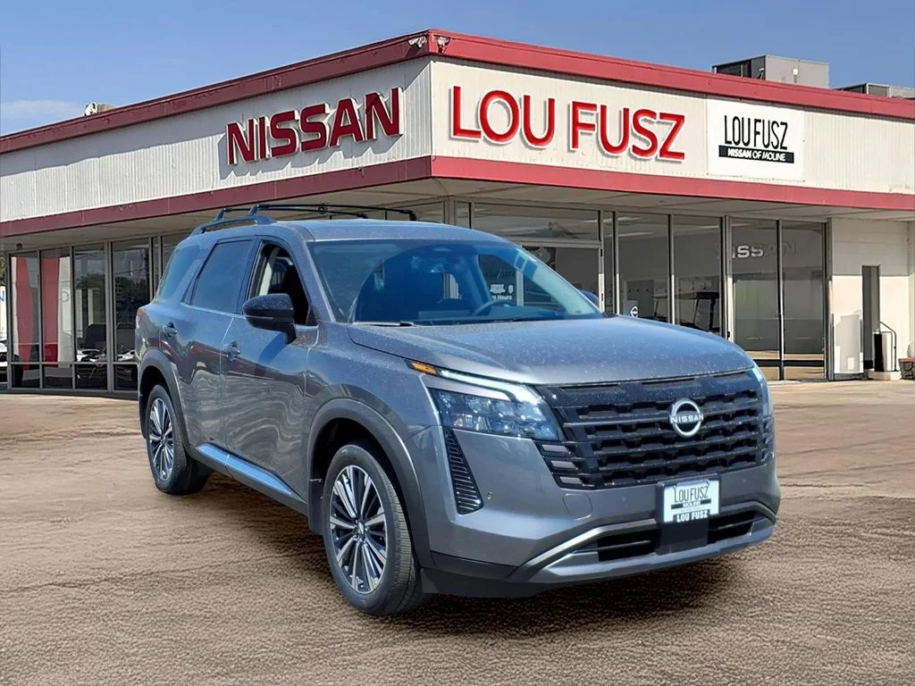 2026 Nissan Pathfinder Platinum 4WD's photo