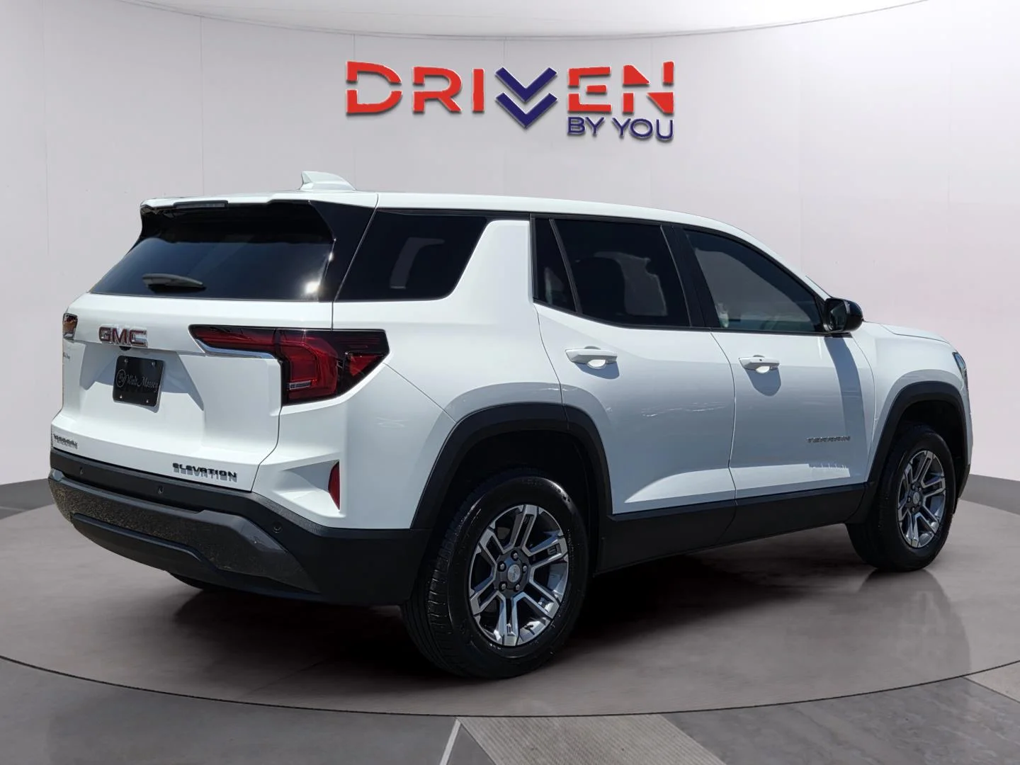 Used 2026 Summit White GMC FWD Elevation image 5