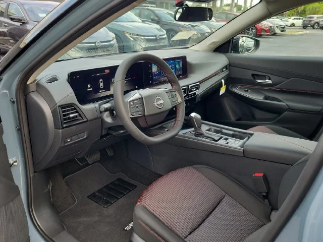 New 2027 Atlantic Gray Metallic / Super Black Two-tone Nissan SR image 12