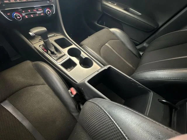 Used 2019 Black Kia S image 24