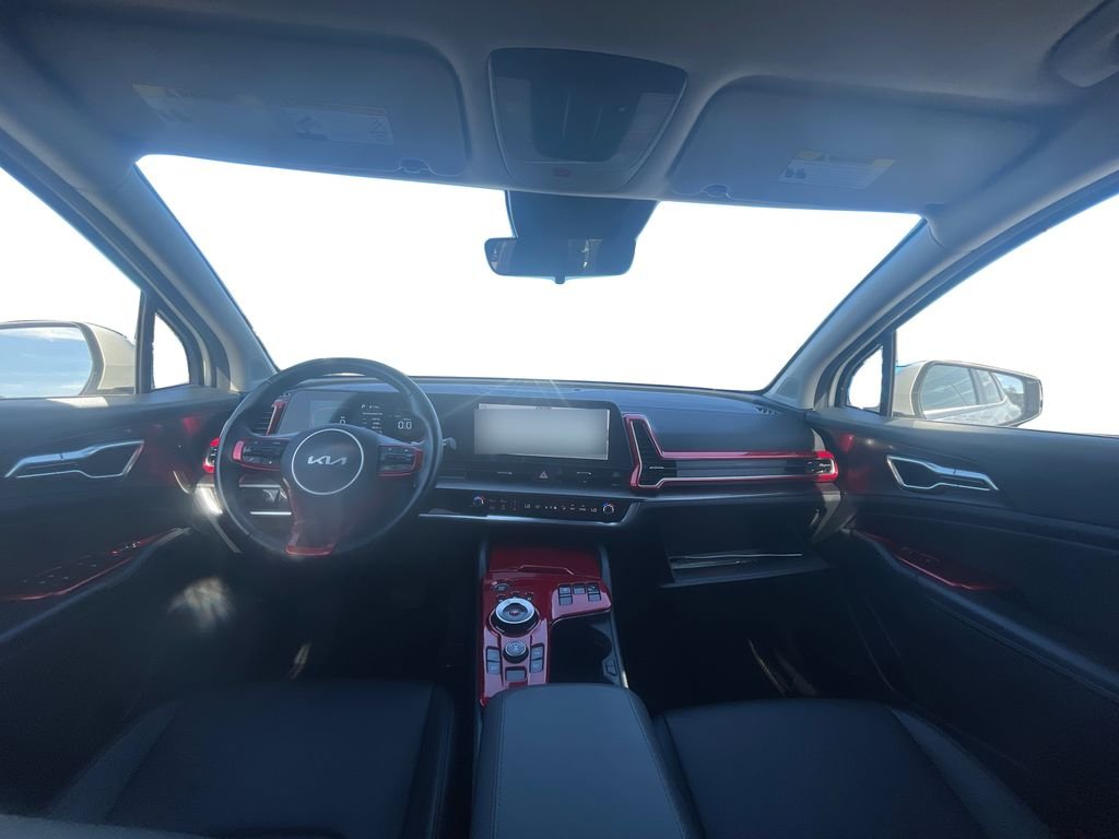 Used 2025 Snow White Pearl Kia EX image 9