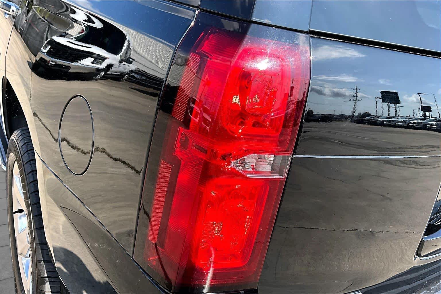 Used 2018 Black Chevrolet Premier image 29