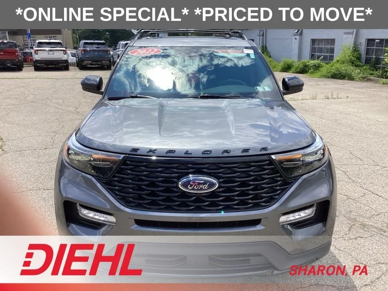 Used 2022 Gray Ford ST-Line image 2