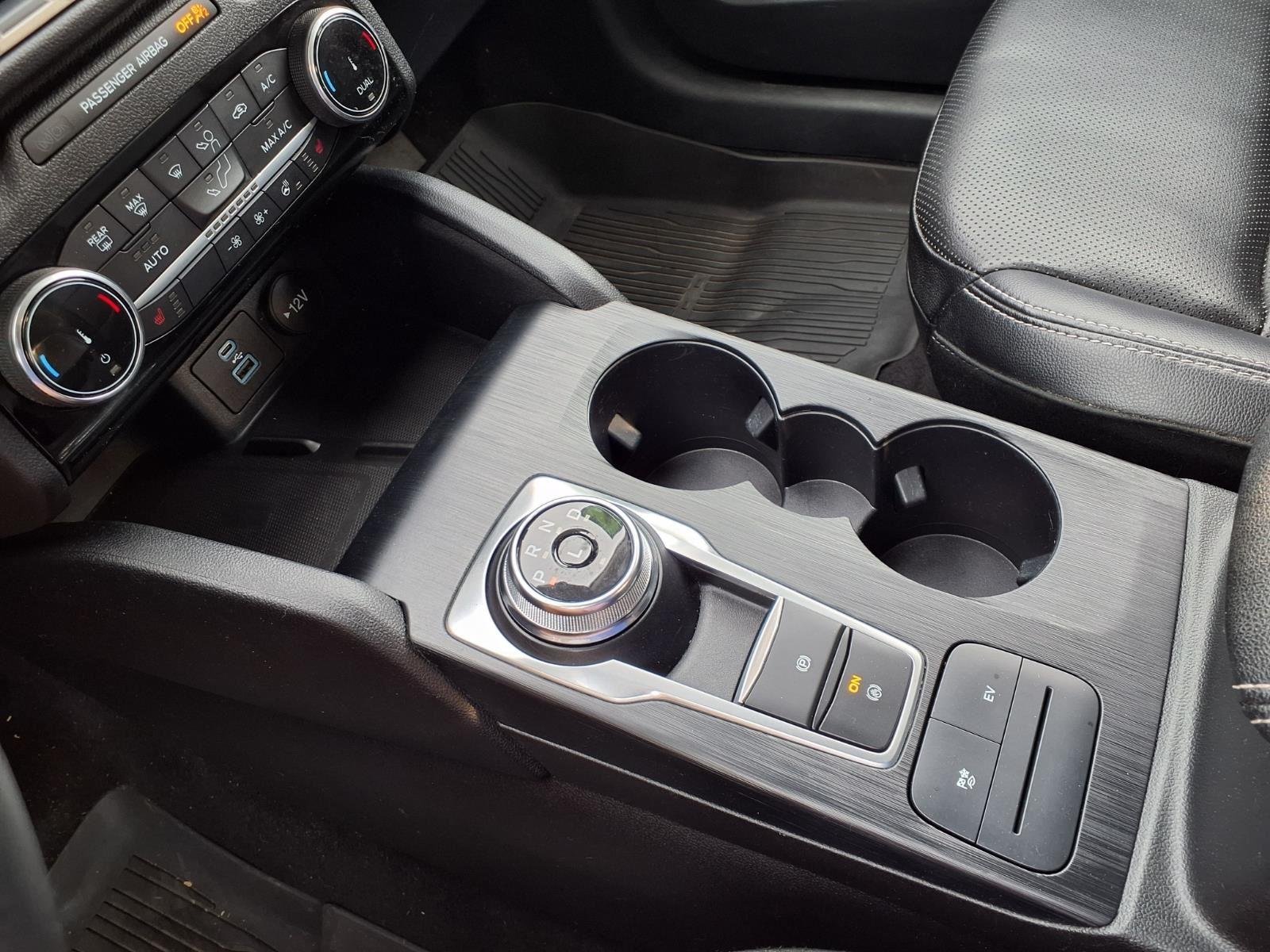 Used 2022 Agate Black Metallic Ford SEL Plug-In Hybrid image 6