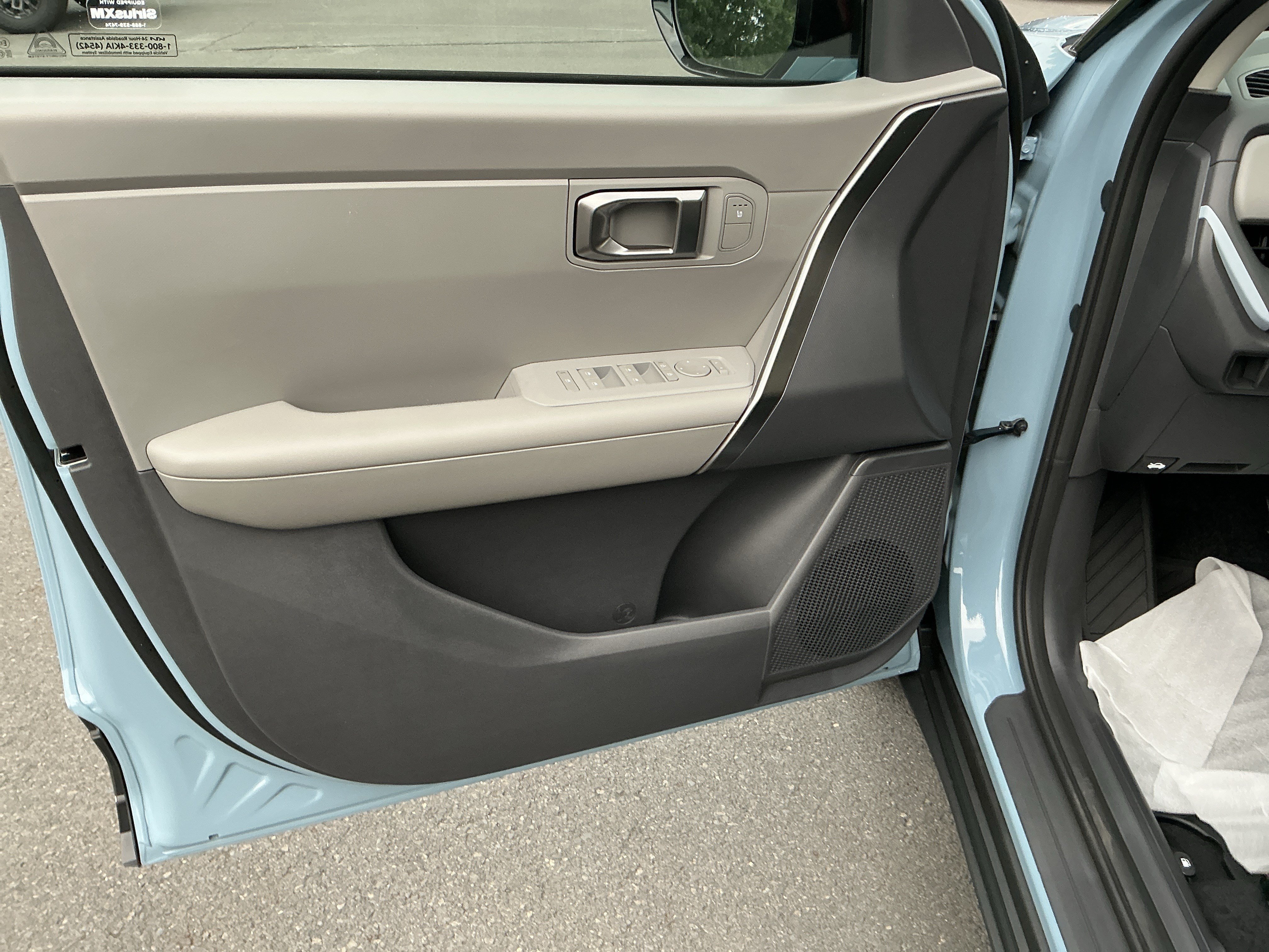 New 2027 Frost Blue Kia S image 13