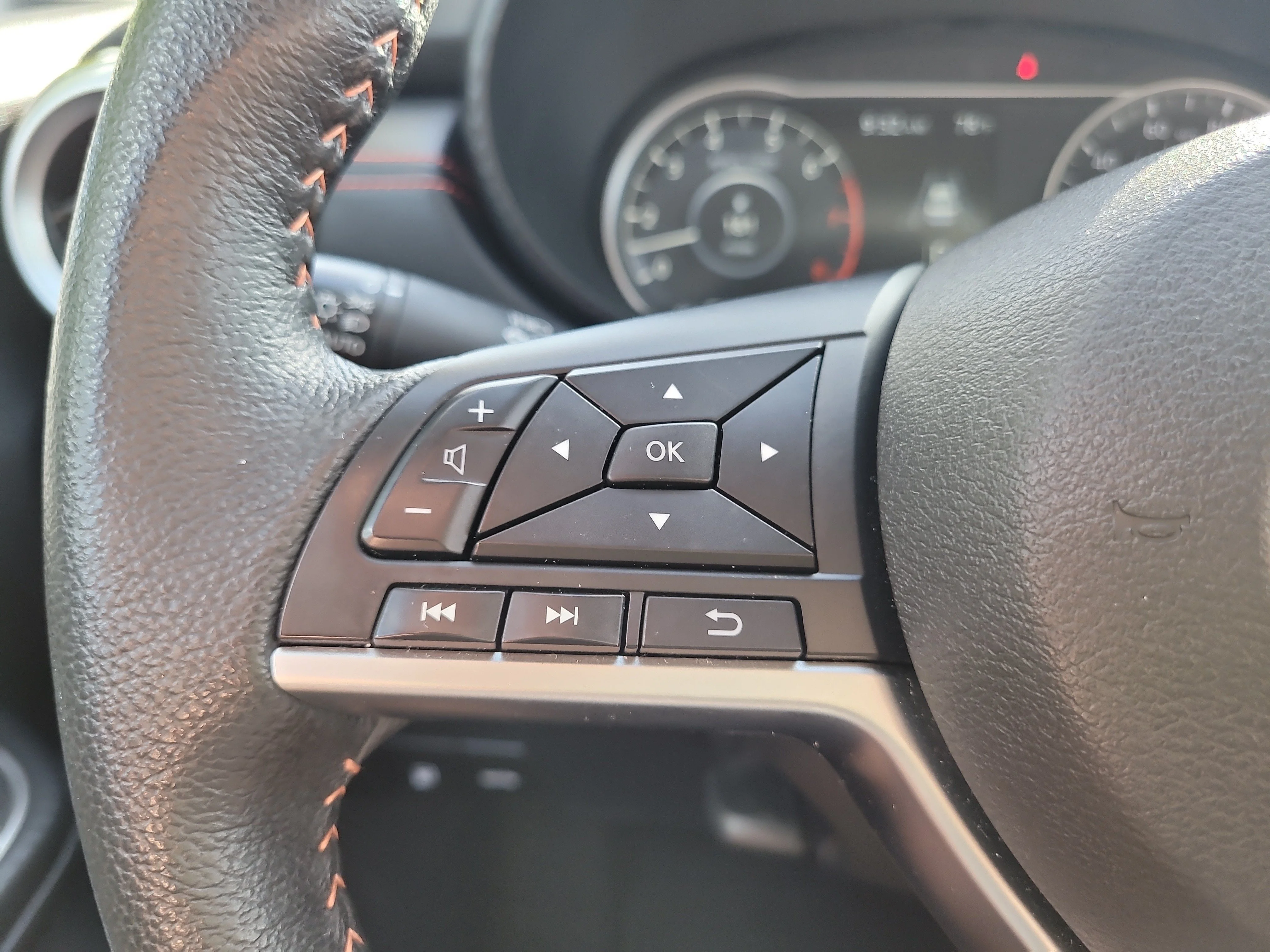 Used 2025 Gun Metallic Nissan SR image 25