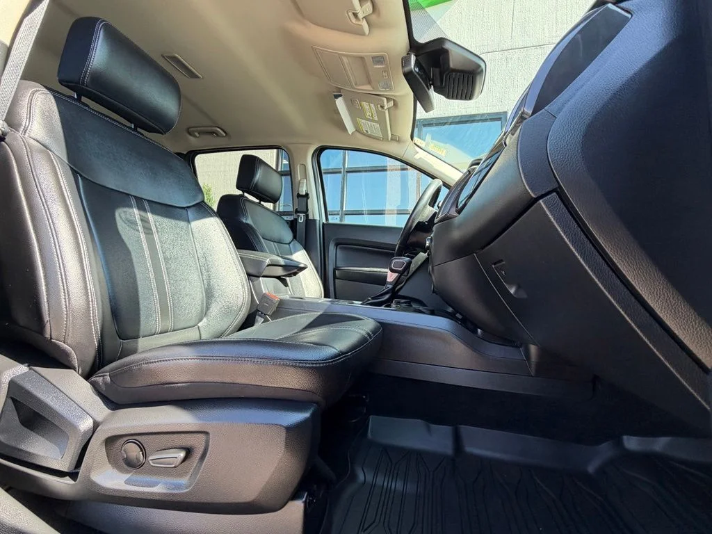 Used 2023 Gray Ford Lariat image 20