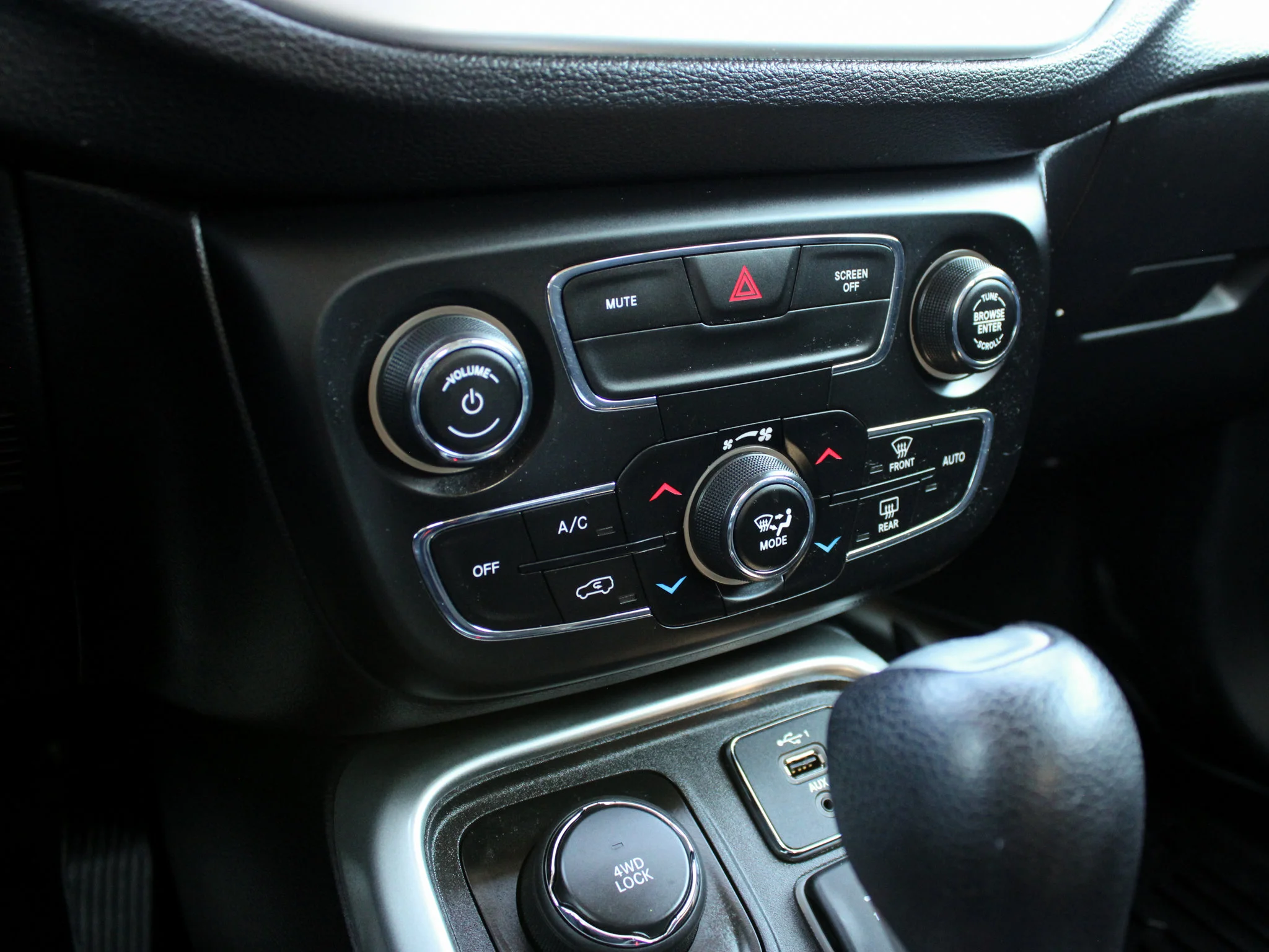 Certified Used 2020 Black Jeep Upland Edition * Heated Seats | 2.4L MultiAir | Apple CarPlay | Backup Camera | Remote Start image 25