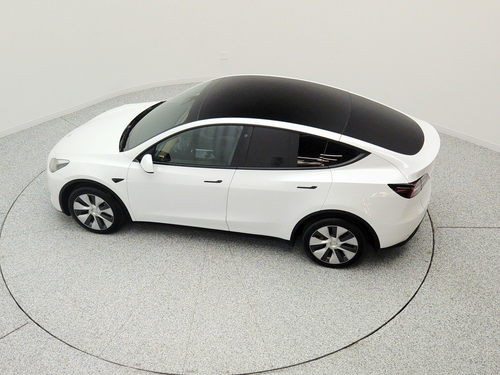 Used 2022 Pearl White Multi-Coat Tesla Long Range AWD image 28