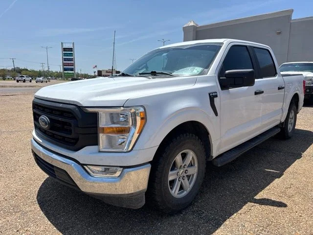 Used 2022 White Ford XL image 1